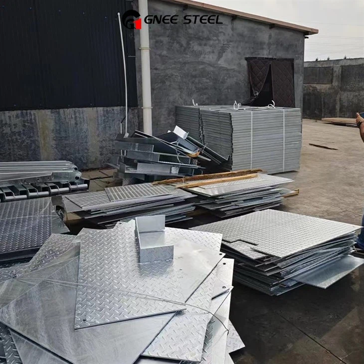 Hot Dip Galvanized Checkered Plates Hot Dip Galvanized Checkered Plates